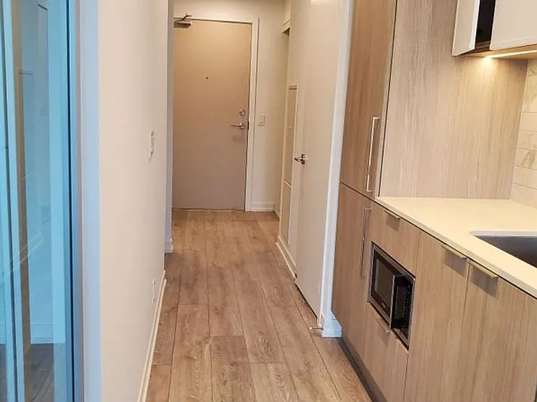 2020 Bathurst St W #528 — Photo 2