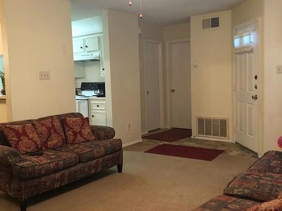 3rd image of 10616 Mellow Mdws APT 34A