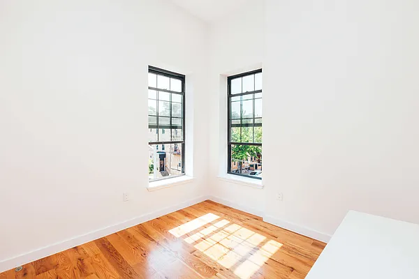 Rented by Nooklyn NYC LLC | media 2