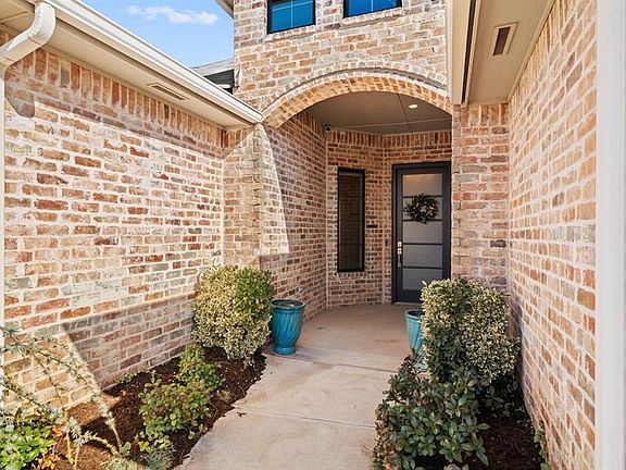 2nd image of 5040 Pont Neuf Rd