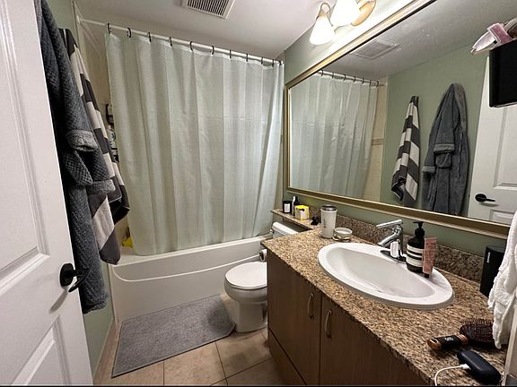 4th image of 892 Carnarvon St #2010