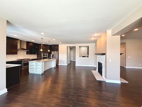 5th image of 3907 Nannyberry St