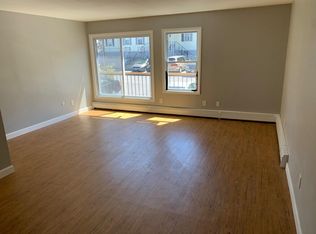 575 N Main St, Fall River, MA 02720