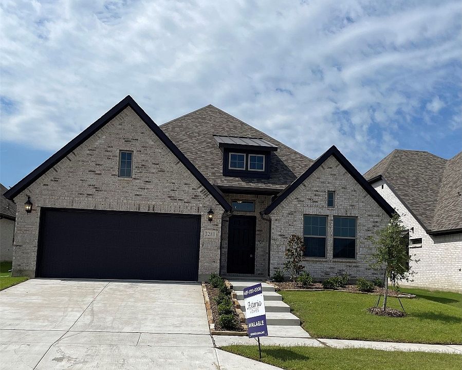 1st image of 3281 Mercer Dr