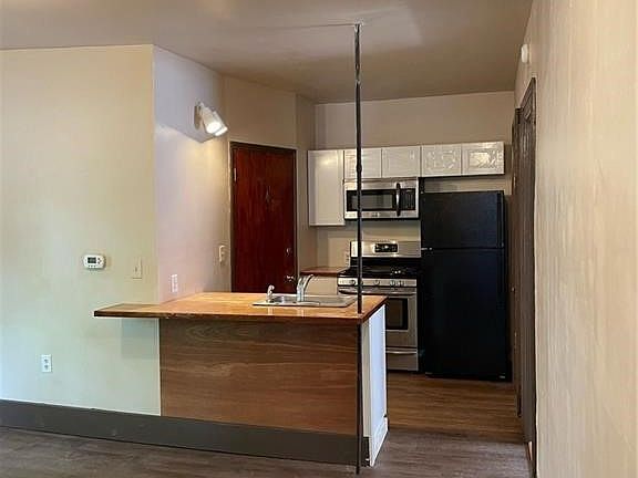4th image of 168 Gibbs St APT 4