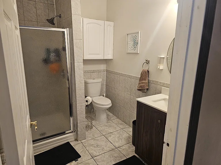 17 Greentree Ave — Photo 5