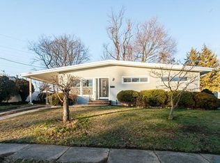 4 Kenlen Dr, Edison, NJ 08817