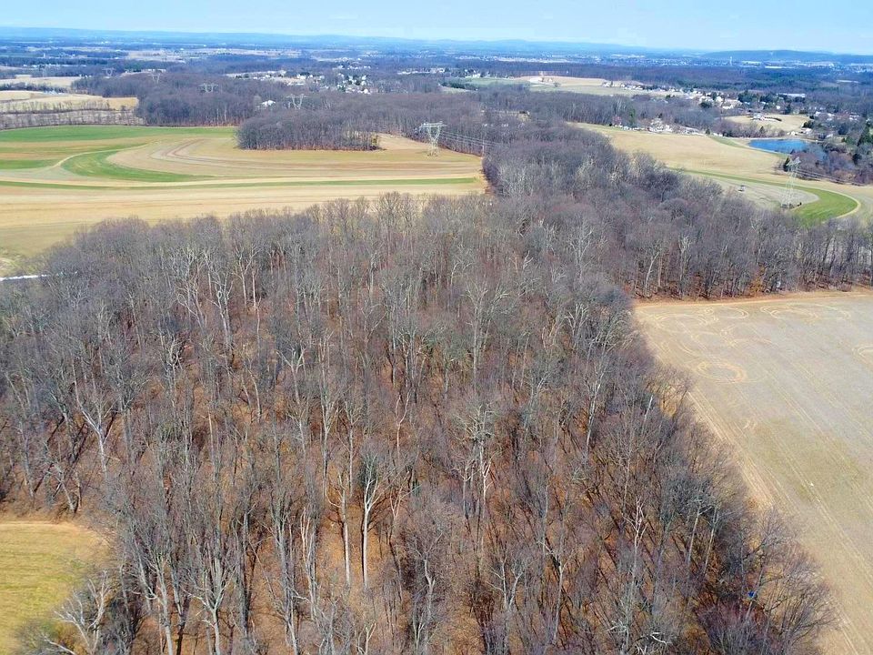 2nd image of 762 Line Rd