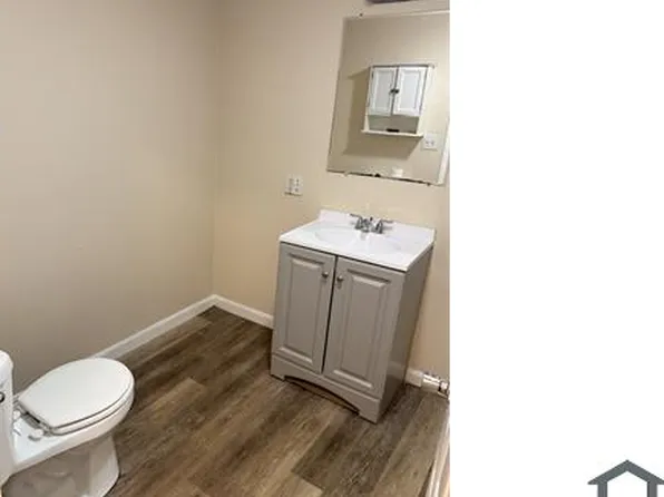 494 Wilson St APT 4, Manchester, NH 03103