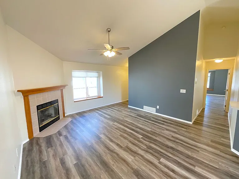 8166 Telegraph Dr — Photo 9