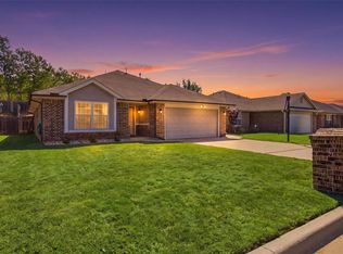 2026 Bradford Cir, Newcastle, OK 73065