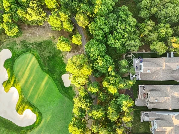 48 Briarwood, Plymouth, MA 02360