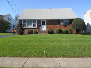 32 Graydon Ter, Clifton, NJ 07013
