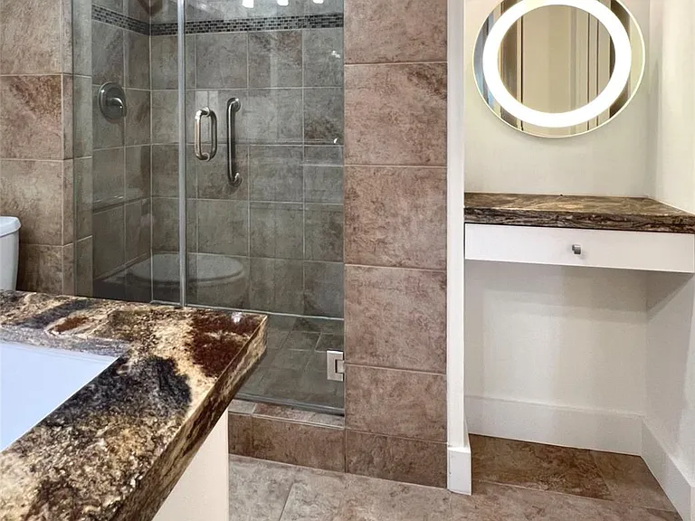 1601 S Shepherd Dr #161 — Photo 24