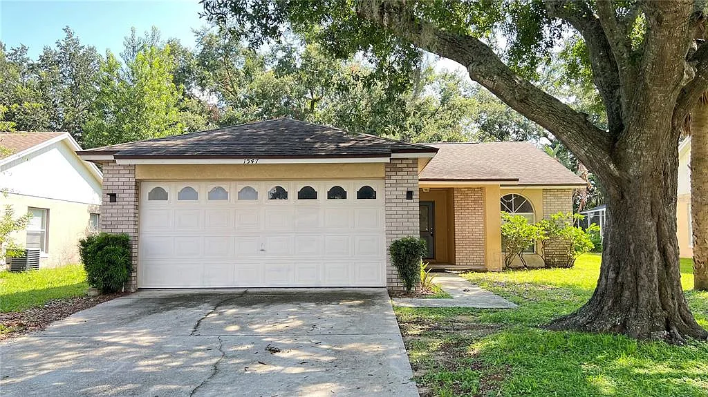 3 bed, 2.0 bath, 1262 sqft, $2,150 — Photo 1