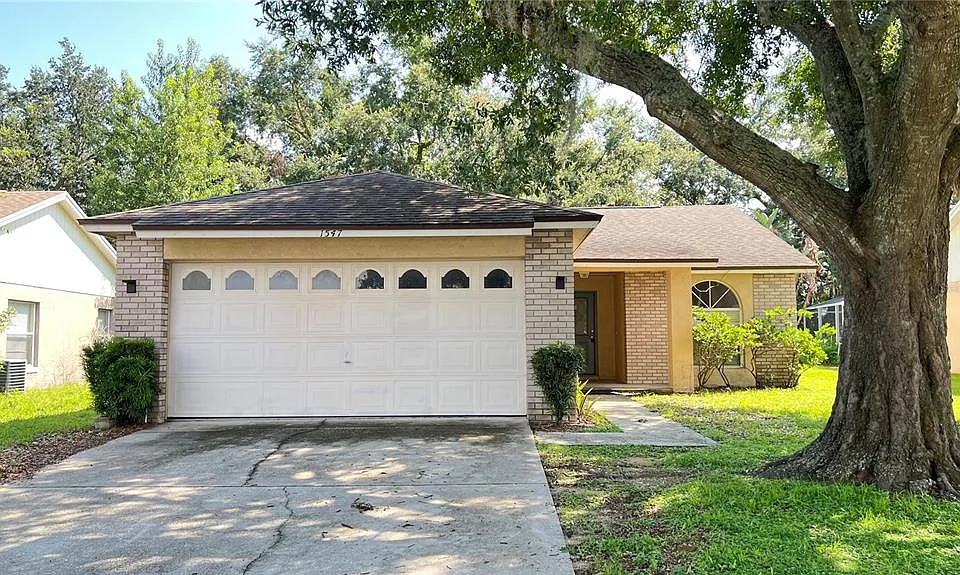 1547 Oak Hill Trl