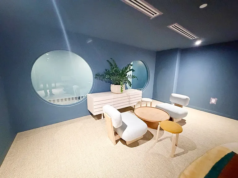 Building's Lounge