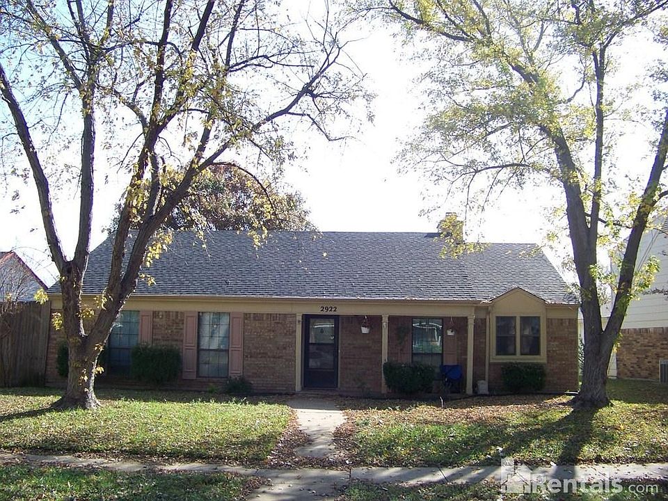 1st image of 2922 Naples Dr