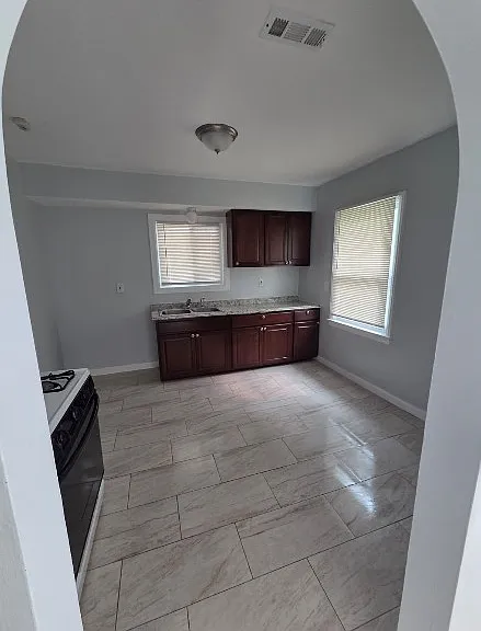 16541 W Parkway St — Photo 3