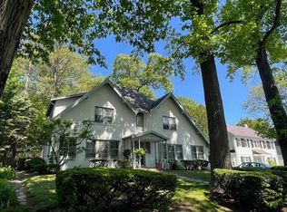 206 Middlesex Rd #206, Chestnut Hill, MA 02467