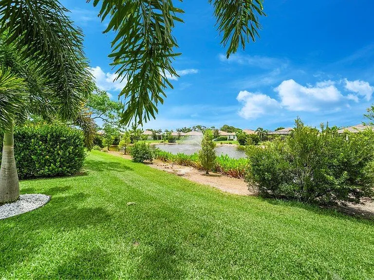 3521 SW Blackberry Ln — Photo 25