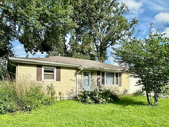 2nd image of 2933 Parker St