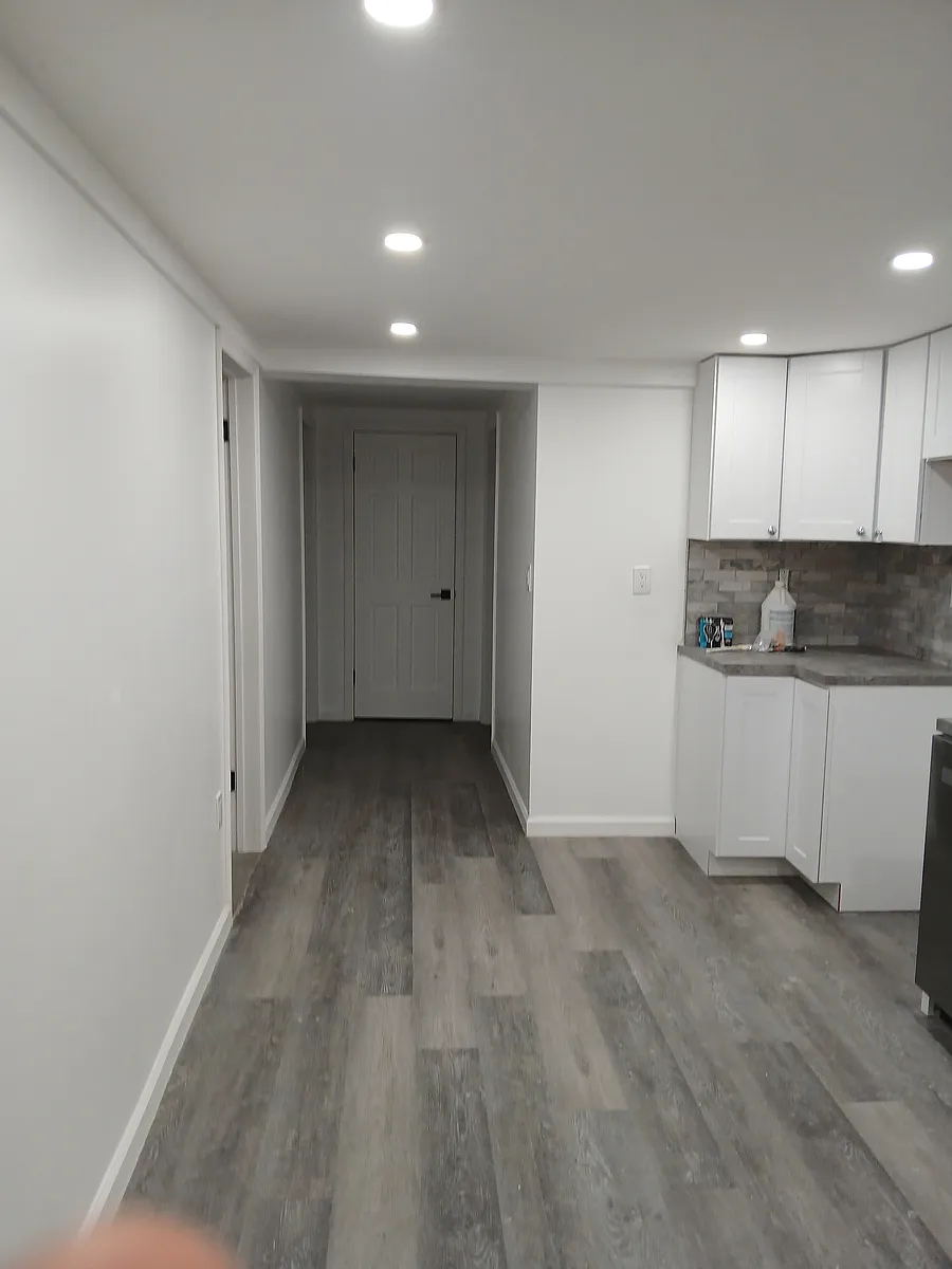 Building Photo - 337 E 237th St #BASEMENT