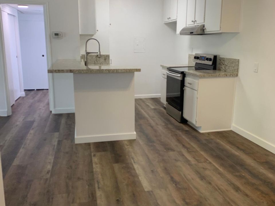 1st image of 23515 Lyons Ave Unit 213
