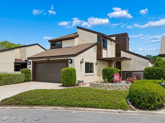 3rd image of 9241 WINGED FOOT Lane