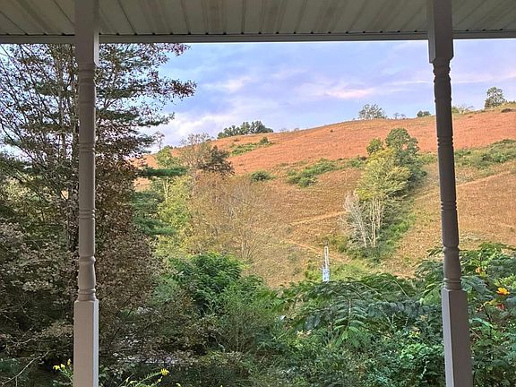 3rd image of 370 Vannoy Rd