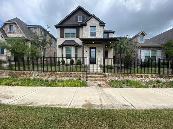 318 Julia Ln, Euless, TX 76040