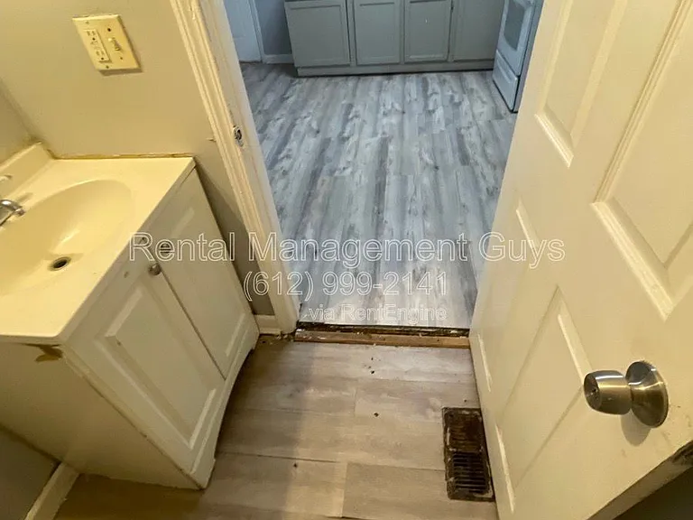 2931 Bryant Ave N #2 — Photo 18