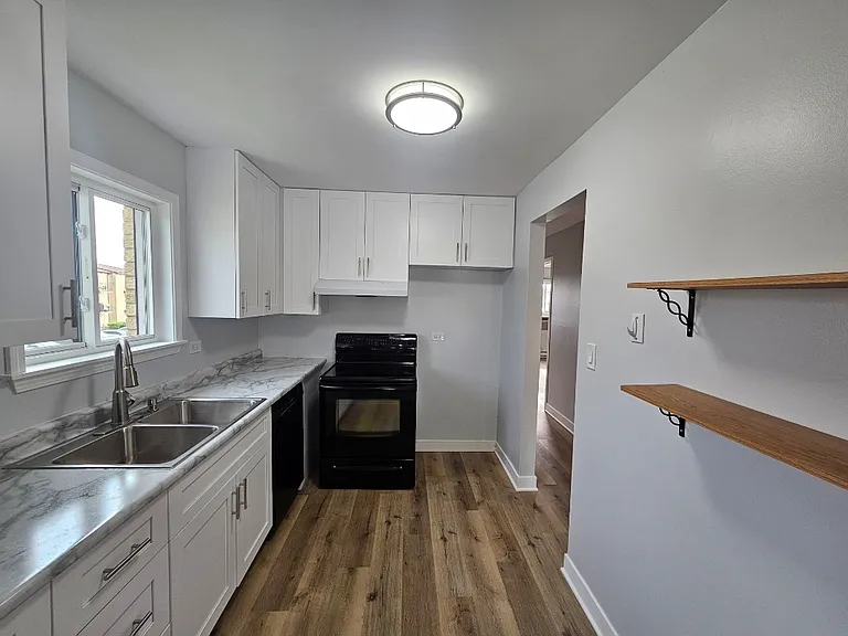 Bonhill Dr — Photo 10