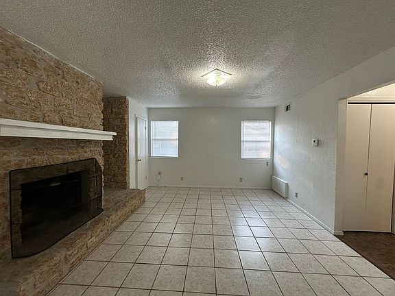 3rd image of 9019 Sawtooth Ln APT A