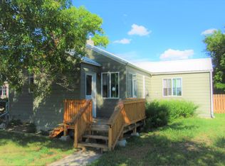 615 S Iowa St, Conrad, MT 59425