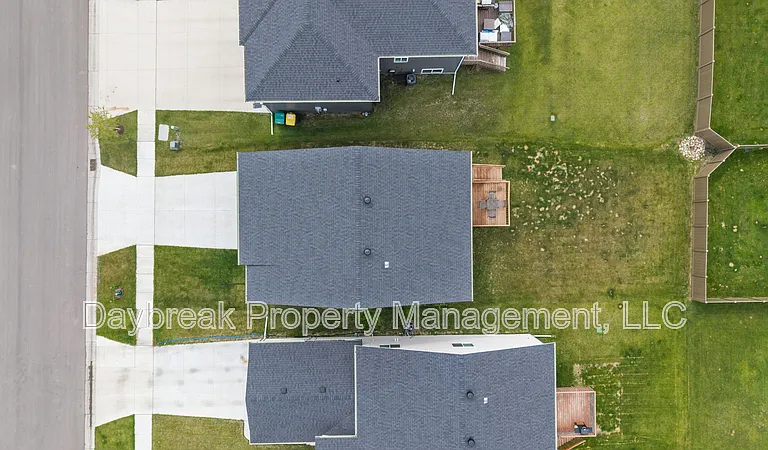7909 Lost River Rd — Photo 37