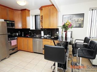 1922 21st Rd APT 2F, Astoria, NY 11105