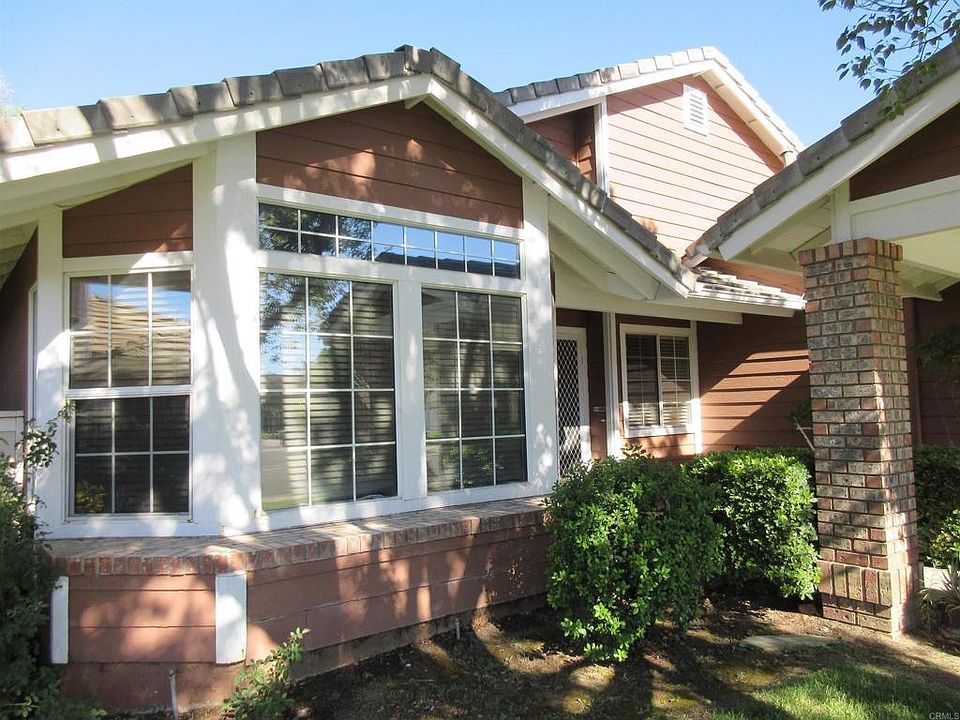 1st image of 39697 Willowbend Dr