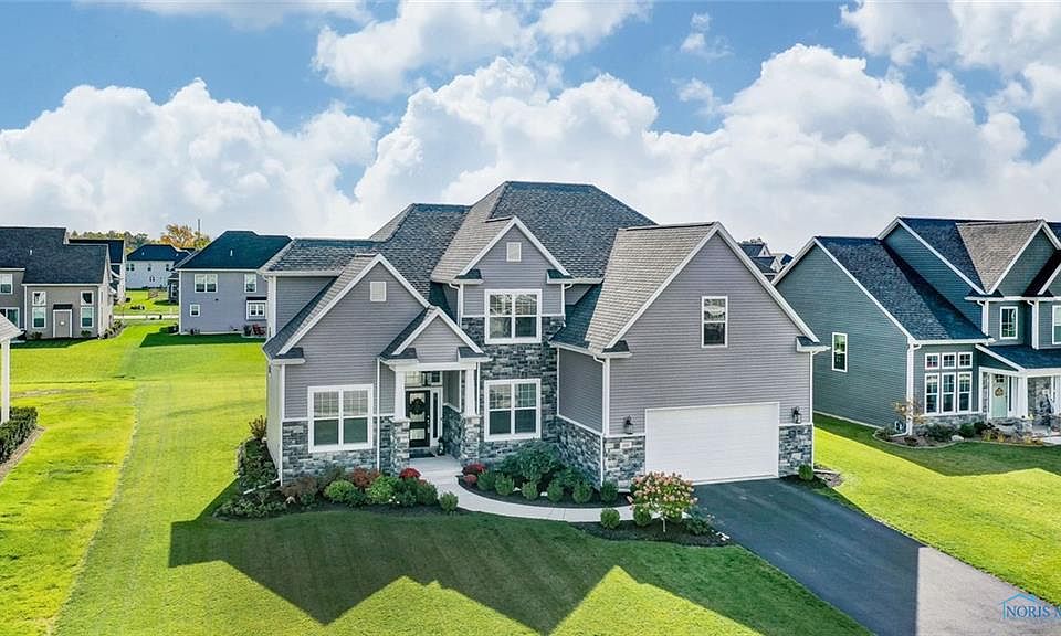 1st image of 108 Taylors Mill Cir