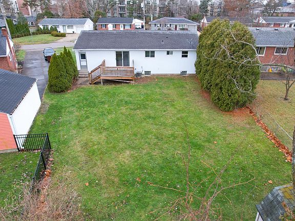 3rd image of 9470 Wynnecrest Dr