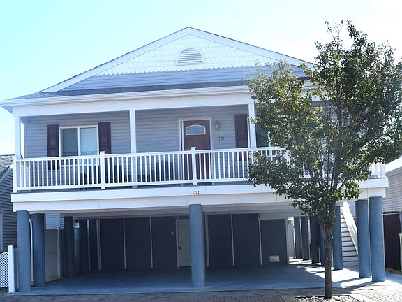 2nd image of 1118 Boulevard