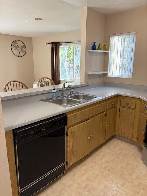 1 bed, 1.0 bath, 709 sqft, $2,350 — Photo 2