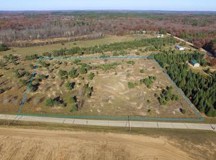 Badger Ct, Wild Rose, WI 54984