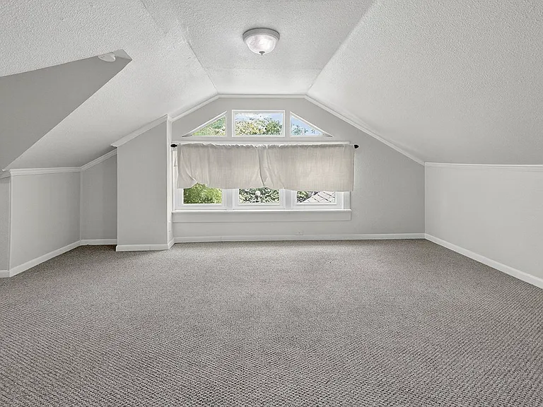2601 S University Dr — Photo 11