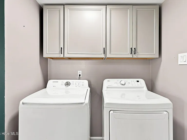 3065 State Highway 55 W — Photo 14