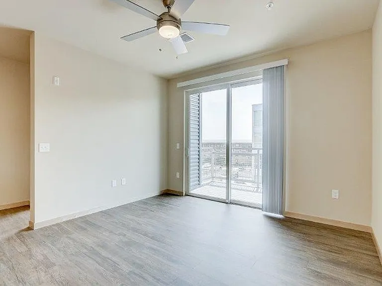 The Compass Apartments — Photo 29