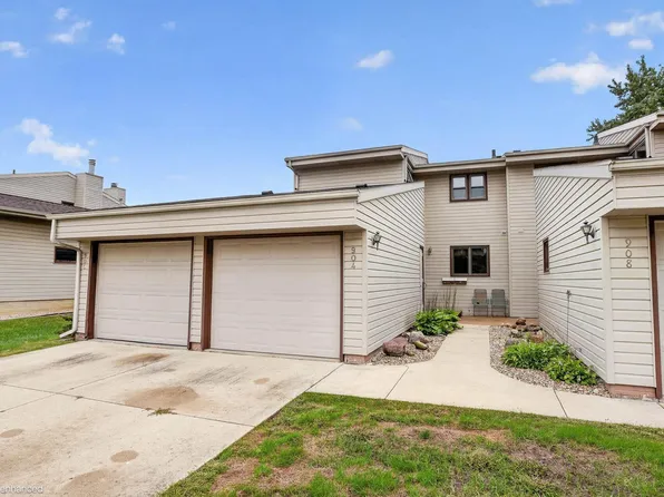 904 Prairie Meadow Ct, Waterloo, IA 50701