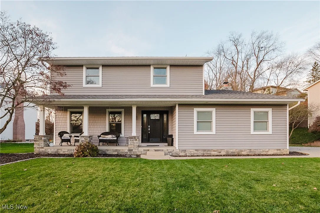 127 Angel Dr photo 1
