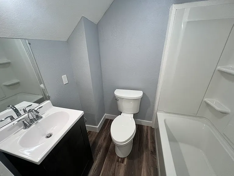 417 S Sheldon St — Photo 14