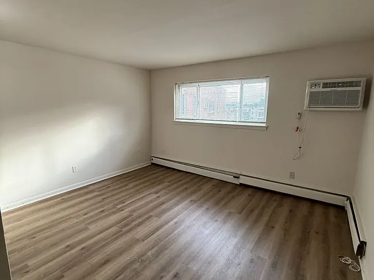 34 East Eagle Road — Photo 3